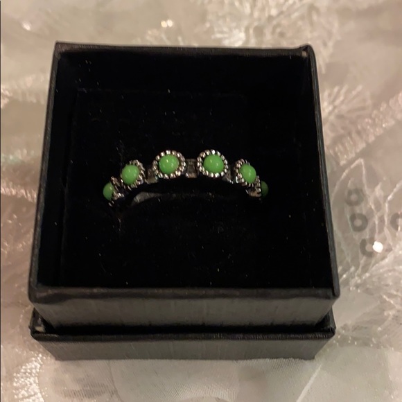 Silver Ring with Green Turquoise - Picture 4 of 7